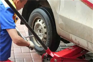 绿园附近拖车24小时服务热线电话